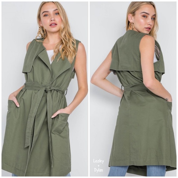 LAST ONE❗🎀 HP 🎀 Mo:Vint Anthro Oversized Vest - Picture 3 of 7